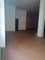 Lloguer Local Comercial a Centro. Local zona colon