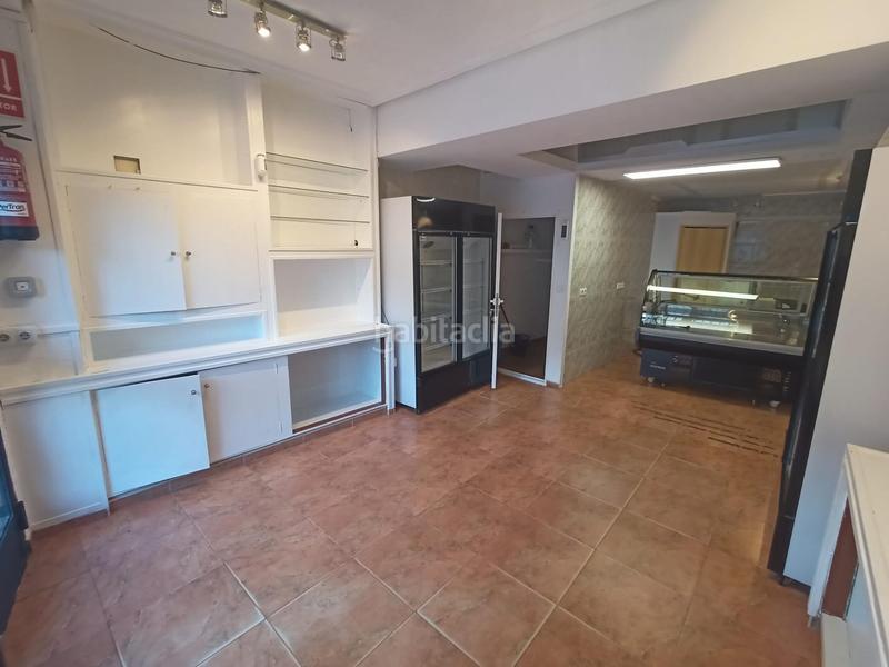 Foto c4e7320c-2571-4fbc-86b9-95fa30658171. Alquiler local comercial  en Casco Antiguo Cáceres