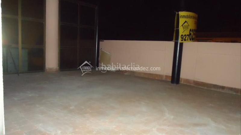 Foto ed6d2f8a-41b9-4d9e-bd0c-d3409c8335a9. Location bureau avec chauffage dans Centro Cáceres