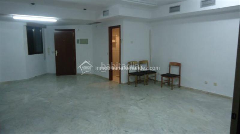 Foto 244f476b-dcf3-4104-b172-3e3667baee18. Rent office space with heating in Centro Cáceres