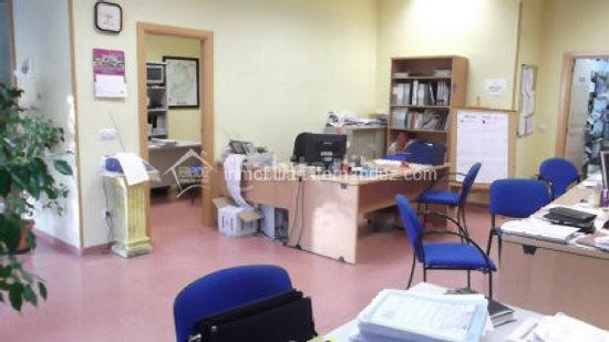 Foto d3c99bd7-03ed-4e8c-8357-21205a3f0f78. Local comercial a Casar de Cáceres