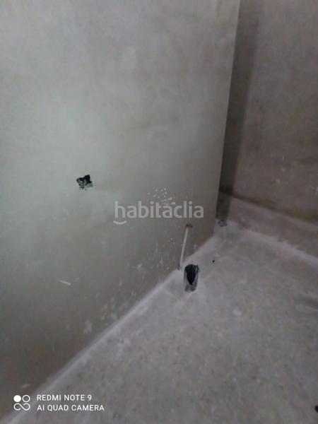 Foto ed5bb440-ff75-4b89-ae5b-1bd7e179ea98. Alquiler local comercial  en bruto nuevo en Cáceres