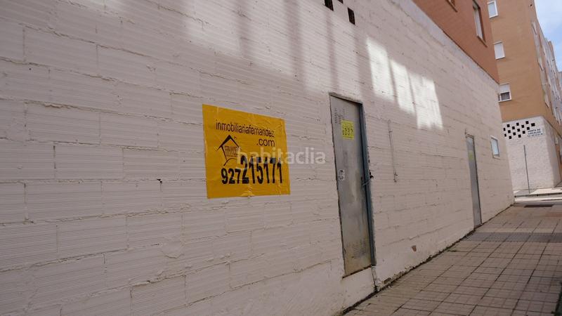 Foto aa45dac9-c4dc-4bcd-a23f-8684759ceaa5. Alquiler local comercial en Montesol - Mejostilla Cáceres