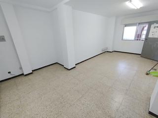 Apartament a Casco Antiguo. Local para reformar pleno centro