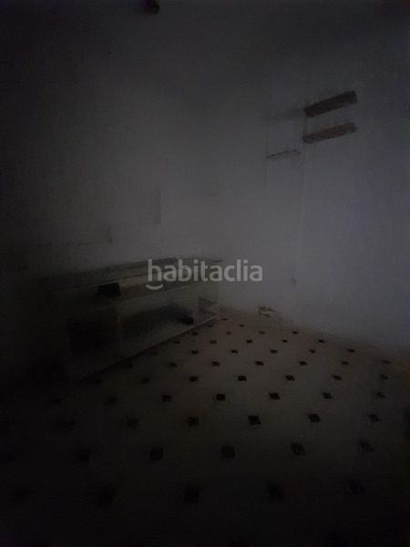 Foto 4410aa55-7367-4156-a8ed-05a490353f28. Local comercial a Centro Cáceres