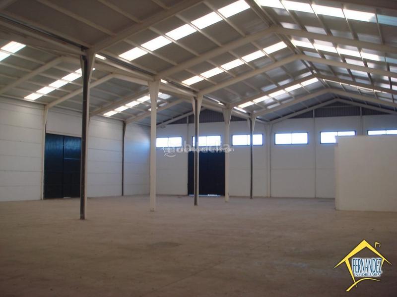 Foto e66a33f1-5f8e-41a6-b9db-b89efe258a93. Nave industrial nave en el en Casar de Cáceres