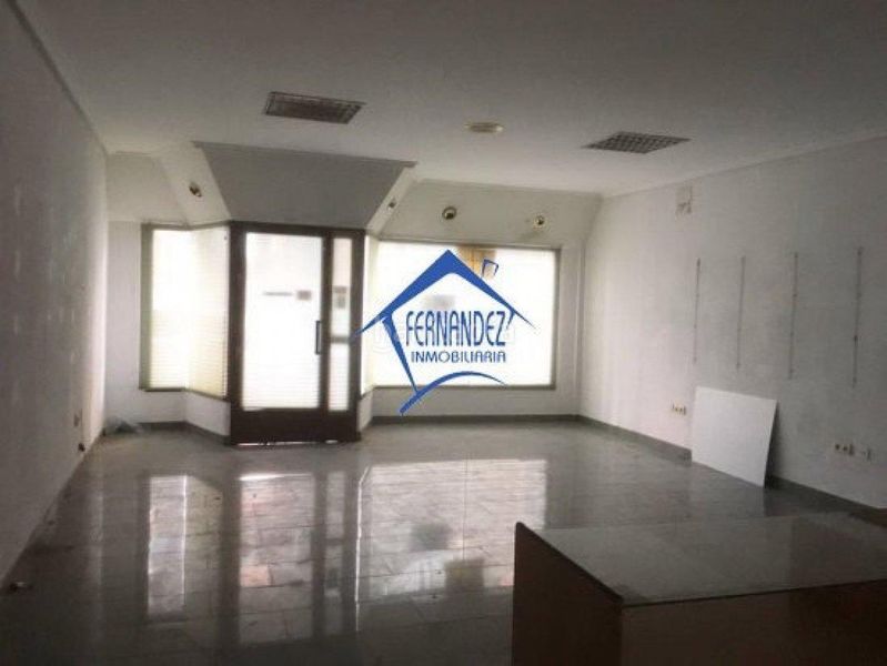 Foto d2bae096-2237-4ec9-a673-988bf1147cee. Local comercial a Centro Cáceres