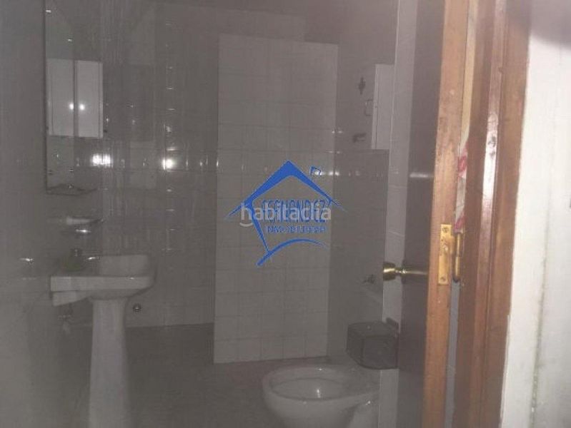 Foto f5ec09bc-ce2f-4453-b79a-80d2017d0be0. Local comercial a Centro Cáceres