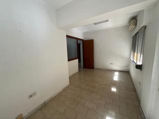 Office space in Centro. Oficina en el centro posibilidad de cambio a vivienda