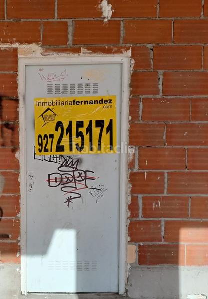 Foto b15db707-55d8-4aa9-b681-42116cd2b96d. Lloguer local comercial a Montesol - Mejostilla Cáceres