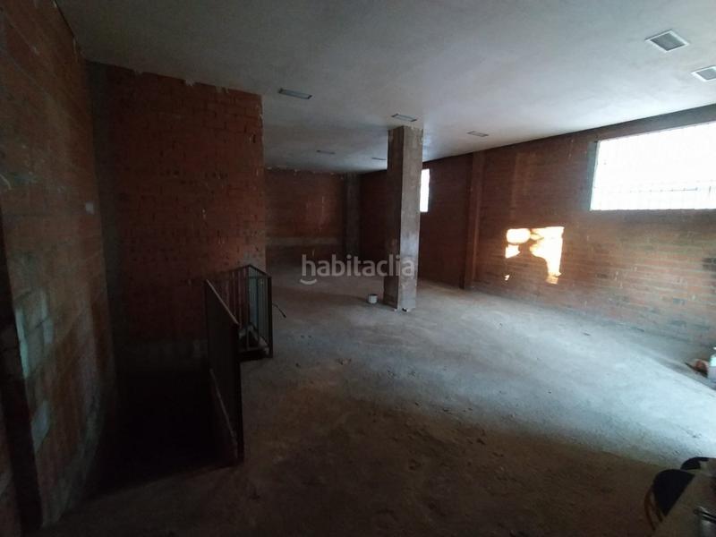 Foto c6cdb068-cd52-44a1-aa22-f25b9c649a42. Affitto locale commerciale in Ruta de la Plata Cáceres