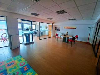 Location Bâtiment à usage industriel à Nuevo Cáceres. Estupenda nave en perfecto estado !!!