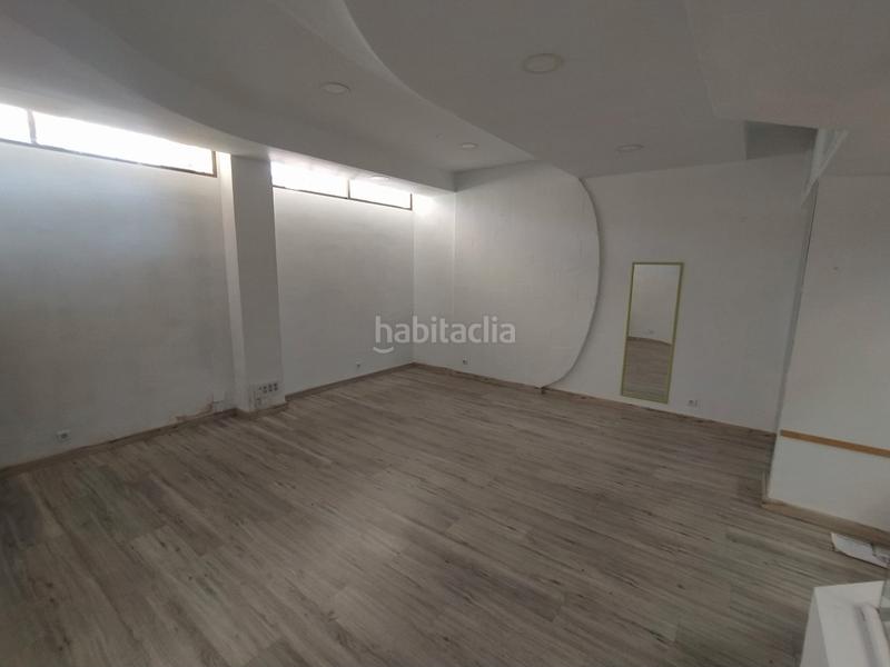 Foto aa189b70-7e5a-4889-a99b-fcc39978011e. Lloguer local comercial a Centro Cáceres