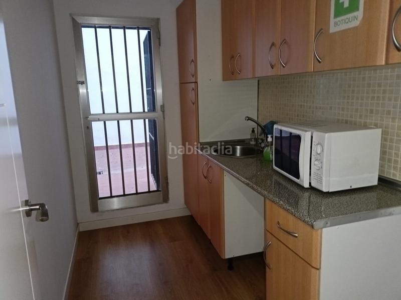 Foto 5138fdd0-66b9-48d4-8acd-572326ff5a52. Lloguer oficina a Centro Cáceres