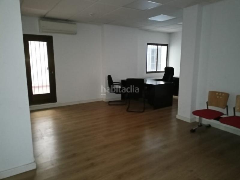 Foto a99a3379-d325-435f-aaa2-f24b26804a4a. Miete büro in Centro Cáceres