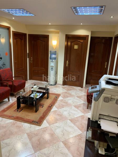 Foto d17aabf5-1a5a-4ba4-943f-34d637378bd6. Miete büro in Centro Cáceres