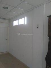 Local commercial à Nuevo Cáceres. Se vende local comercial totalmente acondicionado