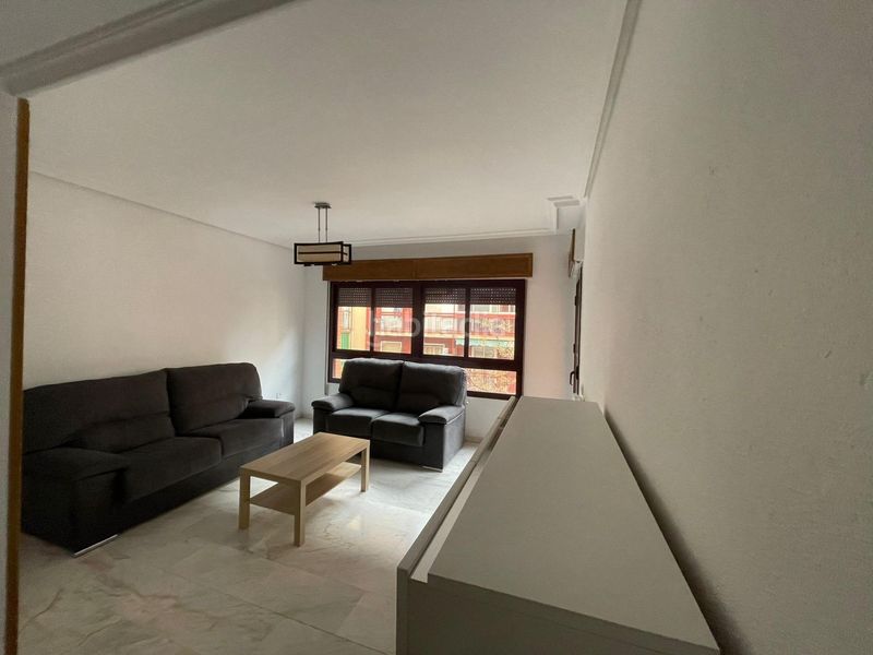 Foto 1f5df69f-ebc2-4ac1-9f17-903de1b9d26b. Rent flat with heating in Centro Cáceres