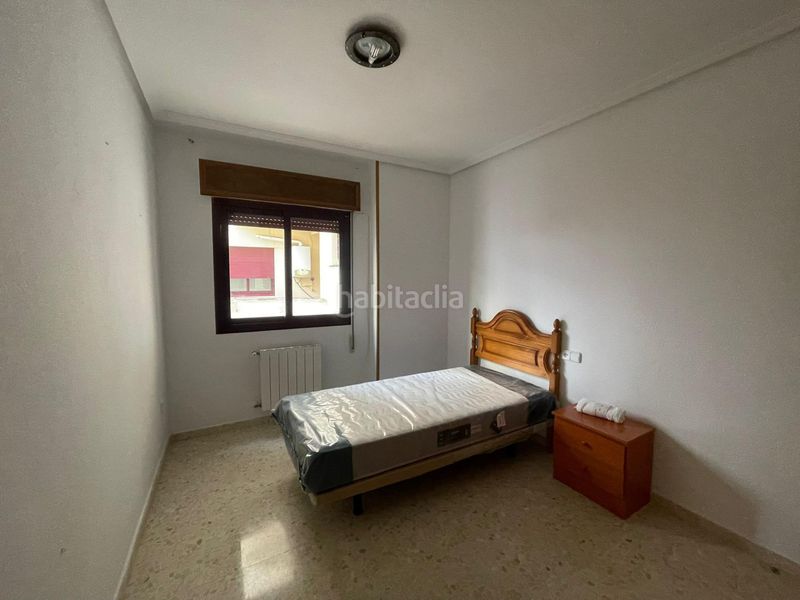 Foto 9306d605-b8f6-4b37-bec3-faa464bd2184. Rent flat with heating in Centro Cáceres