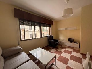 Rent Apartment in Casco Antiguo. Apartamento en el centro con garaje