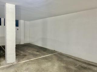 Aparcament cotxe a Nuevo Cáceres. Plaza de garaje por los juzgados