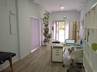 Lloguer Local Comercial a Centro. Amplio local en pleno centro