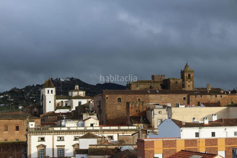 Foto 35b031d0-40be-42c3-b392-5626afcfc9b0. Appartamento con riscaldamento in Casco Antiguo Cáceres