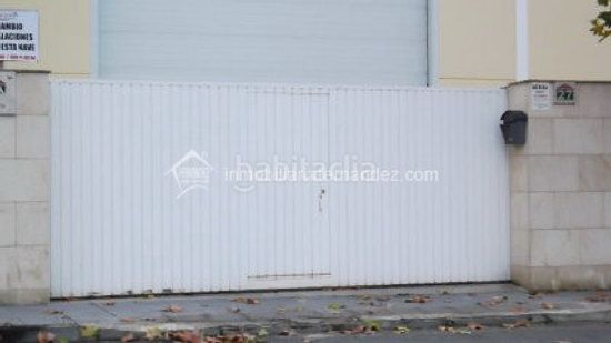 Foto c8fd2cd1-d4a5-4d71-af70-09eb7eddbacb. Nau industrial a Malpartida de Cáceres