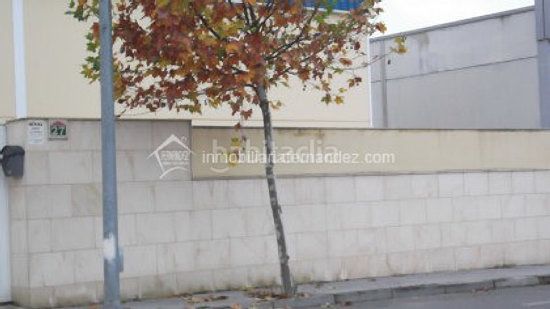 Foto f69db8d2-be5e-4552-b411-e5000e739137. Nau industrial a Malpartida de Cáceres