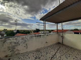 Maison à Arroyo de la Luz. Gran casa en el centro del pueblo