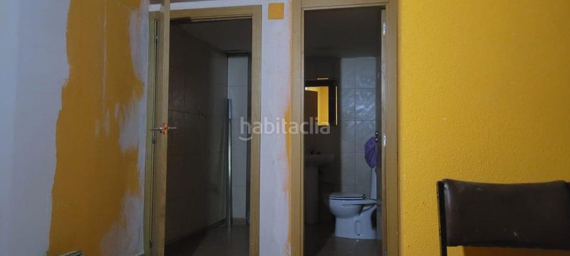 Foto fb9afa44-500a-4fd2-af27-0fedb678974e. Local comercial a Centro Cáceres