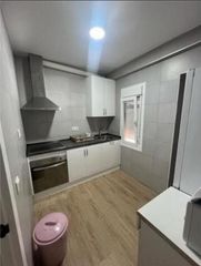 Miete Etagenwohnung in Centro. Piso en el centro para julioagosto