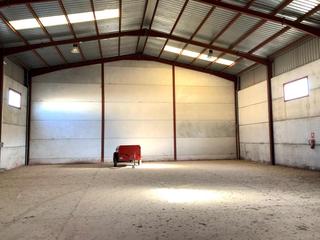 Lloguer Nau industrial a Ruta de la Plata. Nave con oficinas en polígono capellanias