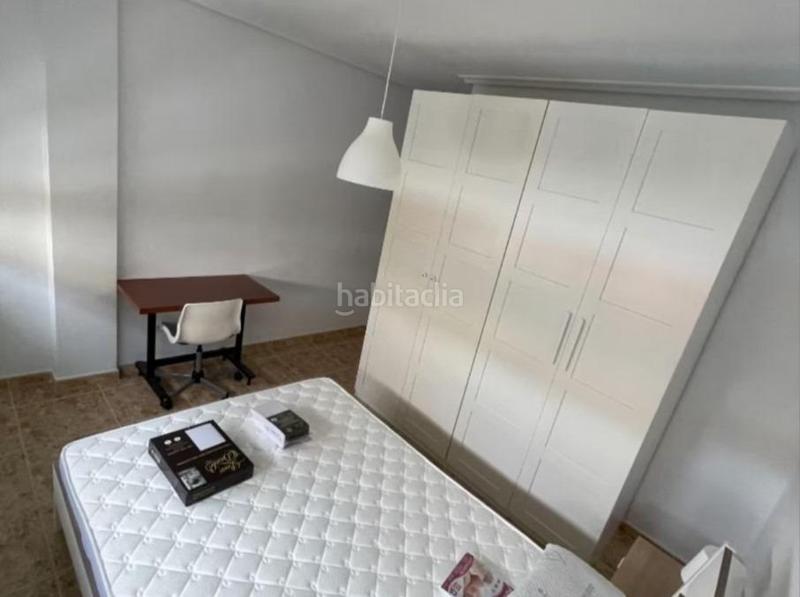 Foto 2ec81d7d-34a9-409d-ab4a-0d93d98fd053. Alquiler piso estupendo piso en plaza italia con garaje y trastero en Cáceres