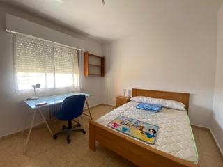 Rent Flat in Centro. Piso por habitaciones en zona perú