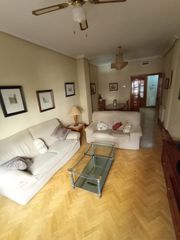 Rent Flat in Centro. Alquiler pisazo amueblado zona canovas!