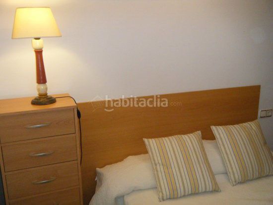 Foto ac7de09a-e305-434f-bd19-0a4ba7013c5e. Alquiler apartamento estudioloft en cánovas en Casco Antiguo Cáceres