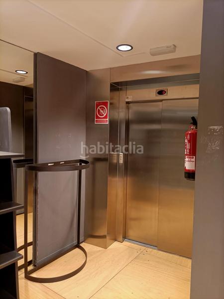 Foto 7c8e69d5-136d-4da1-b421-e96299c59ba6. Affitto locale commerciale in Casco Antiguo Cáceres