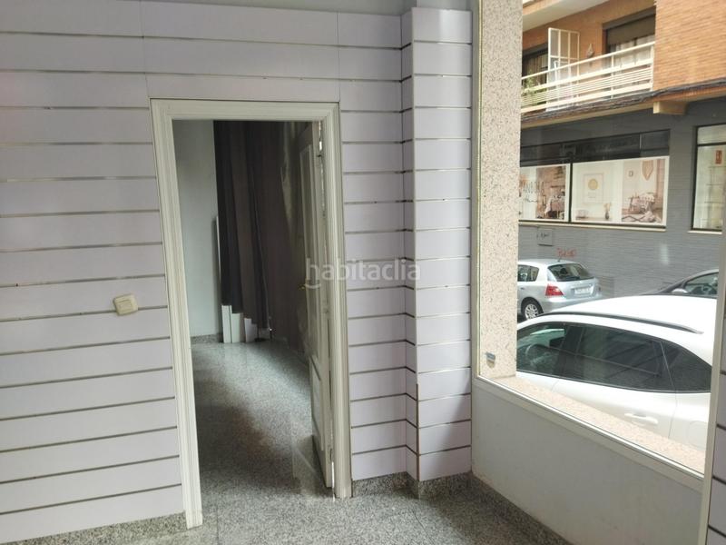 Foto d6fc03d3-09e7-4c41-9937-66f1ac2ae406. Alquiler local comercial  en gomez becerra en Cáceres