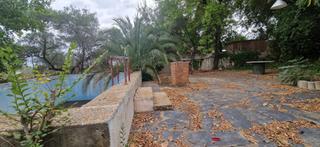 Casa a Ruta de la Plata. Chalet con piscina en la sierrilla para rehabilitar