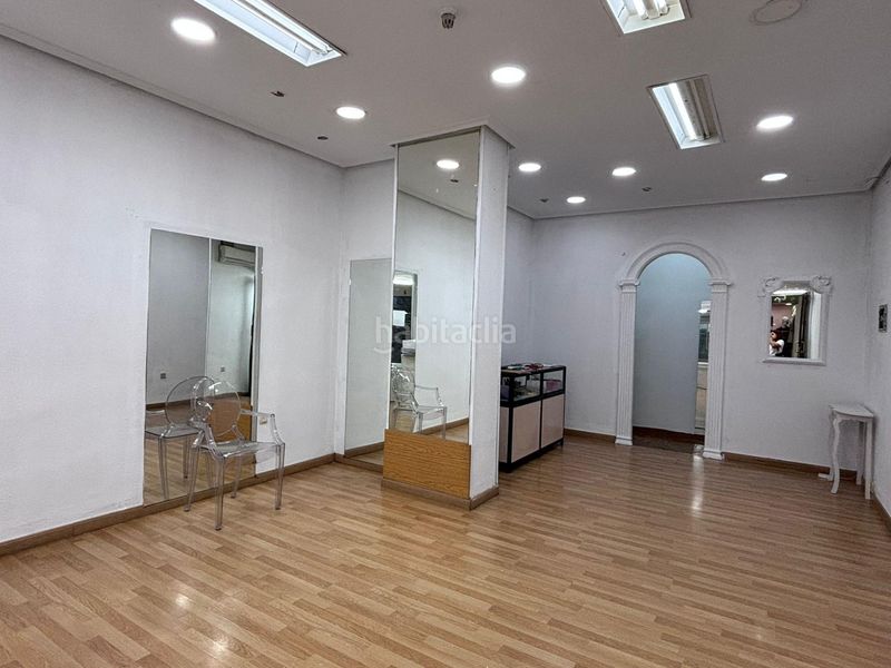 Foto a7df4a77-2f61-4092-bc45-0dea4e5398f4. Local comercial a Centro Cáceres
