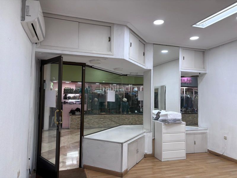 Foto a8c047e4-d280-4465-8521-82569e6b307e. Local comercial a Centro Cáceres