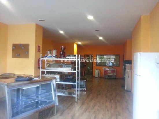 Foto ed60fb68-5ea3-4bef-9f93-f9c94c9f1cd7. Local comercial a Ruta de la Plata Cáceres