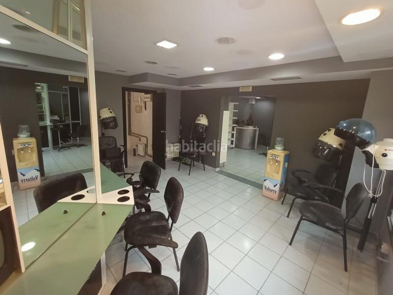 Foto 913e316f-e4c3-4191-a6da-a82bffd36323. Alquiler local comercial dos locales en el descubrimiento al precio de uno!!!! en Cáceres