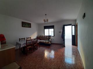 Maison à Garrovillas. Casa de construcción reciente en garrovillas