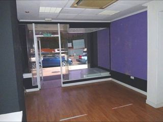 Lloguer Local Comercial a Centro. Local con gran escaparate!!