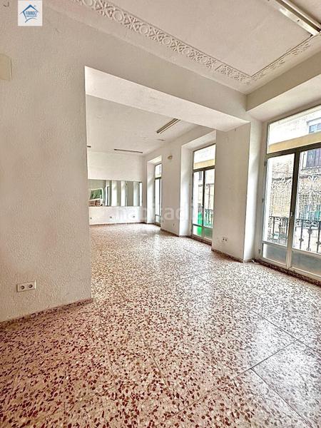 Foto cfb8d837-8b2c-4e23-8f9c-1d8f40bc42cb. Rent business premise in Casco Antiguo Cáceres
