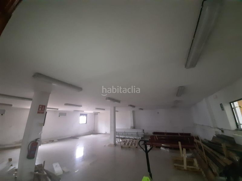 Foto e0ab3cf3-631b-4a57-953c-c343374fcc73. Fabrikhalle in Malpartida de Cáceres