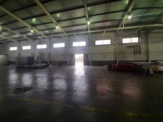 Lloguer Nau industrial a Malpartida de Cáceres. Nave de 2600 metros y 5000 de solar, en las arenas