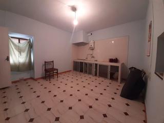 Maison à Arroyo de la Luz. Casa semi reformada en una zona muy soleada de arroyo de la luz